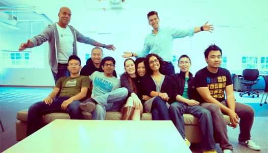 Adeyemi Ajao junto con su socio  Brendan Wallace y el antigüo equipo de Identified.